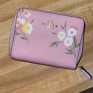 Coach wallet. Never used.